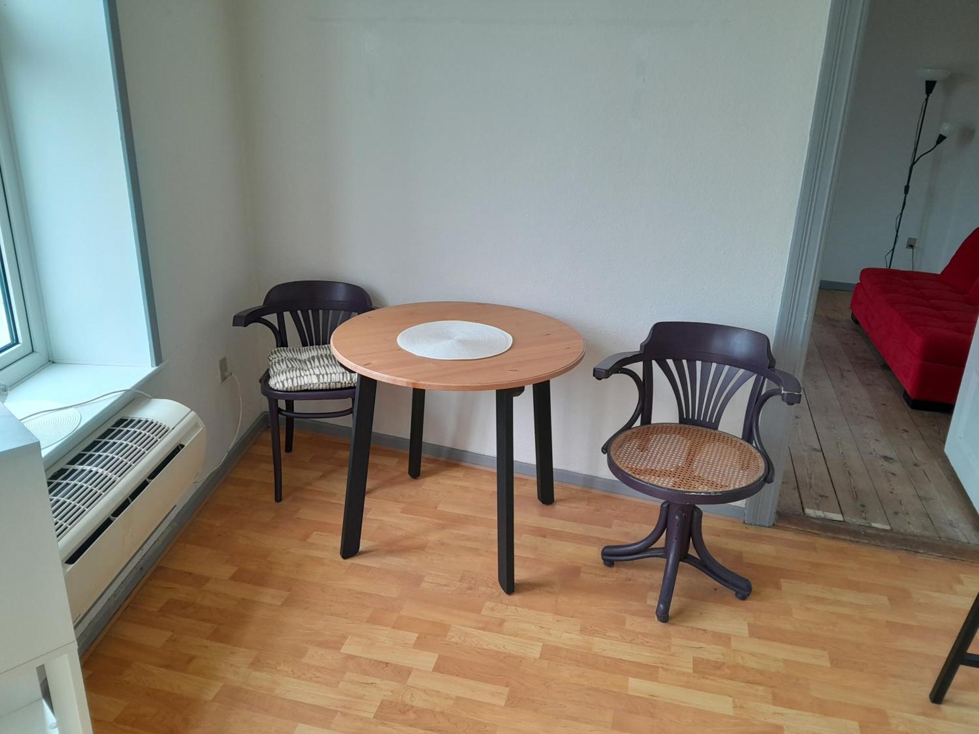 Apartment Mit 2 Zimmern Und Balkon Im Herzen Von Hoyer Hojer Luaran gambar